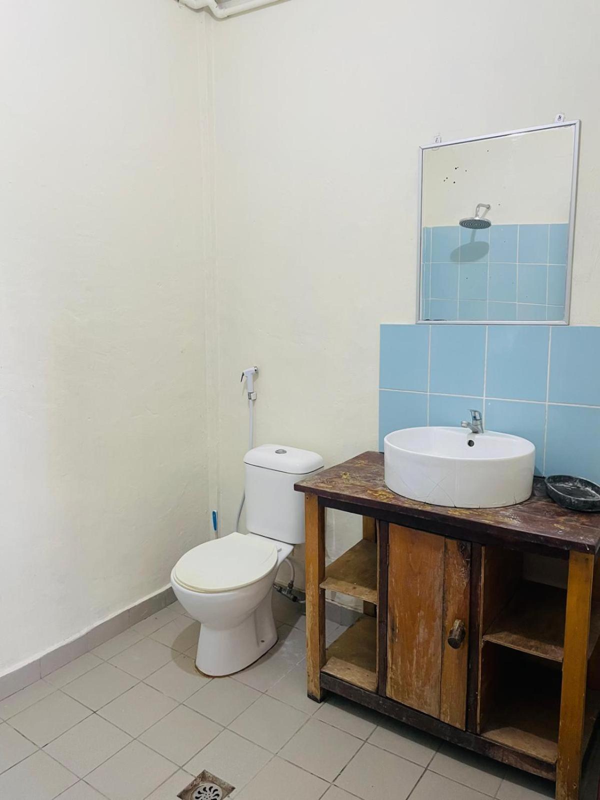 Merdeka House Maluk Quarto foto